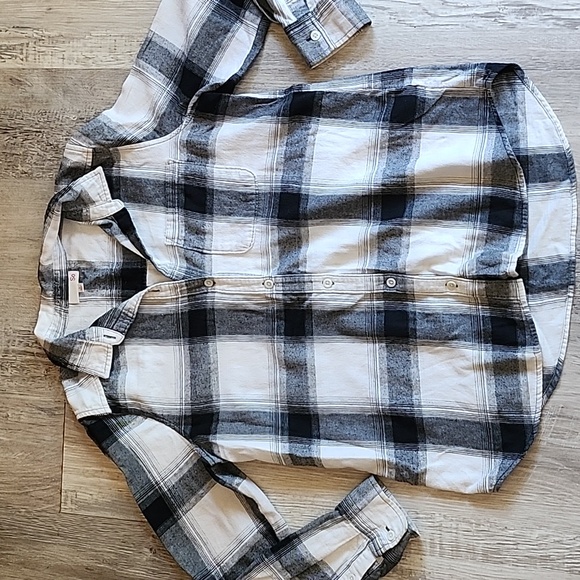 SO Tops - SO Black and White Plaid Cotton Flannel Long Sleeve Jr's size